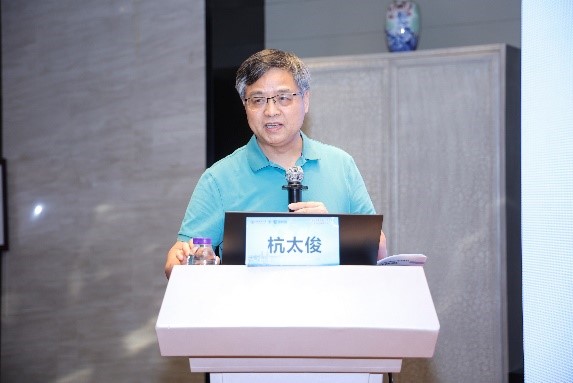 图5 杭太俊 教授 图5 杭太俊 教授